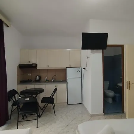 Erjoni Apart Otel 3*