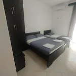 Apartahotel Erjoni